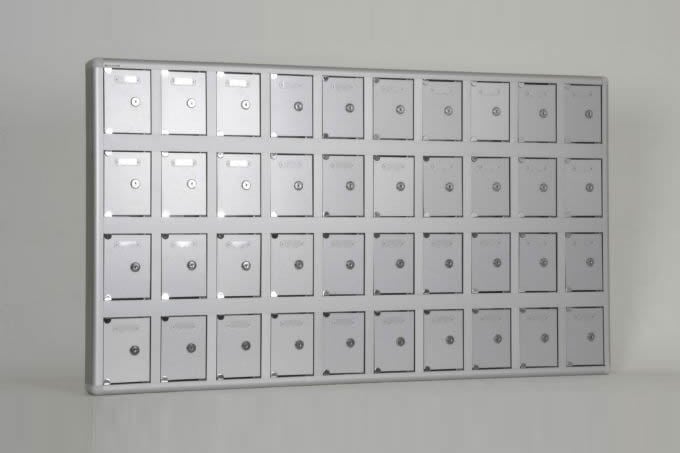 Cep Telefonu Dolabı Alüminyum Kompozit Kapılı İsimlikli