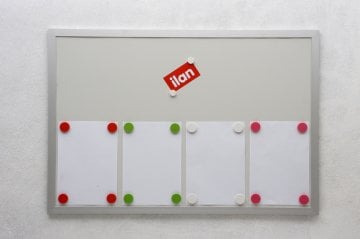 Magnetic Notice Board, 8 A4 Capacity