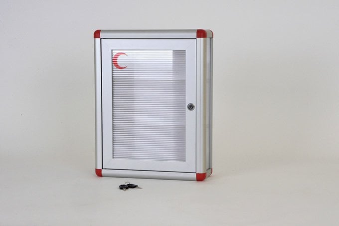 Armoire à premiers secours transparente