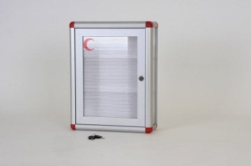 İlk Yardım Dolabı Şeffaf