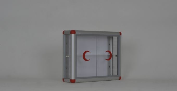 İlk Yardım Dolabı Reflekte Hilal Sürmeli Kapak