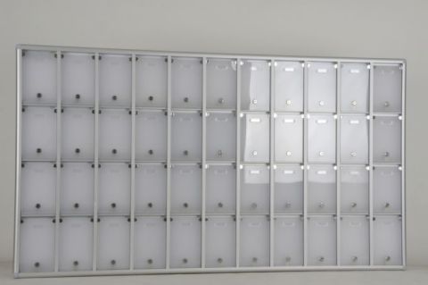 Posta Kutusu 44 Daire İsimlikli