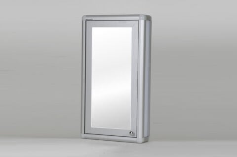 Aynalı banyo dolabı kulplu