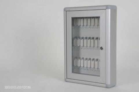 Anahtar dolabı 30 kanca kapasiteli