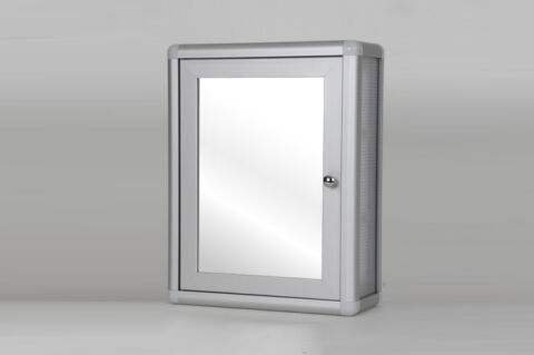 Mirrored bathroom cabinet with one door.