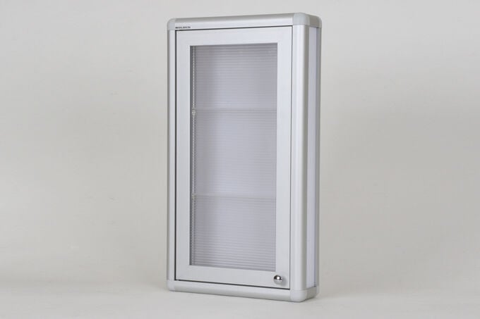 Banyo dolabı şeffaf kapı metal kulplu