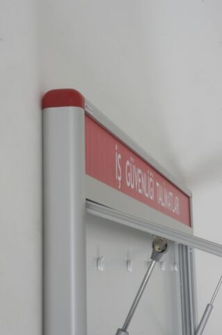İş güvenliği panosu 5 A4 kapasiteli