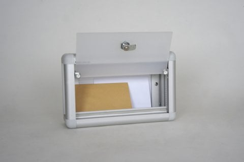 Cheap Mailbox with Plexiglas Door